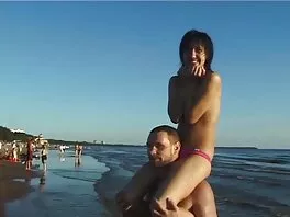 Upea blondi sai mitä vanhempi pillu hän kipeästi tarvitsi