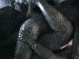 Musta porno pillu yliopistotyttö opiskelee ahkerasti