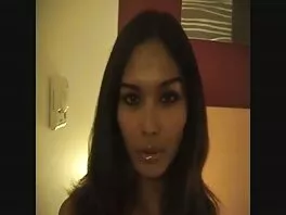 Siro tyttö ratsastaa valtava, musta piilokamera porno mulkku